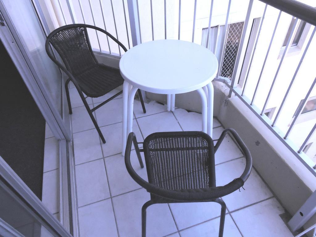 Broadbeach Travel Inn Apartments Gold Coast Ngoại thất bức ảnh